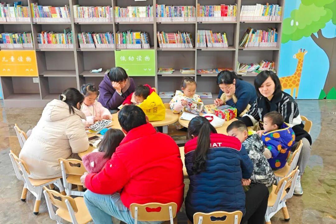 來偒傣書房讀萬卷書,品味屬于金匯的詩和遠(yuǎn)方→