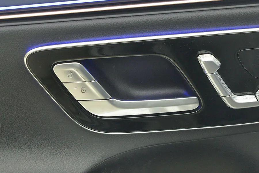 奔馳EQE SUV:30萬買個電動大奔馳,還要啥新勢力?