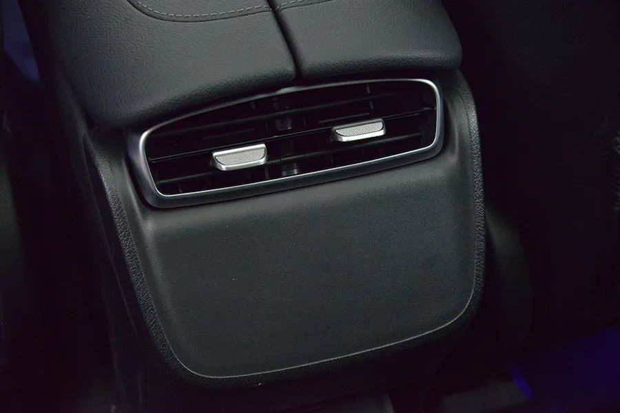 奔馳EQE SUV:30萬買個電動大奔馳,還要啥新勢力?