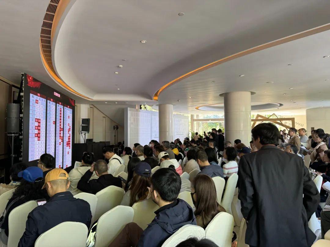 1.1億元樓王開局秒罄!上海陸家嘴212套豪宅“日光”