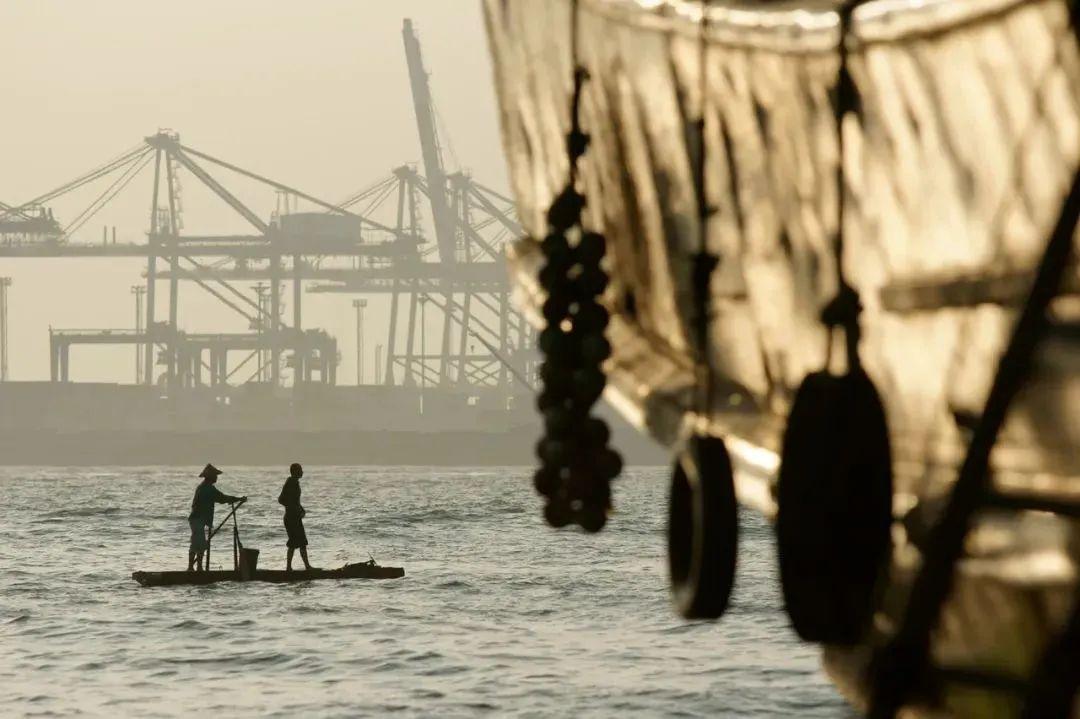 《熠熠生輝》:她們的復(fù)興