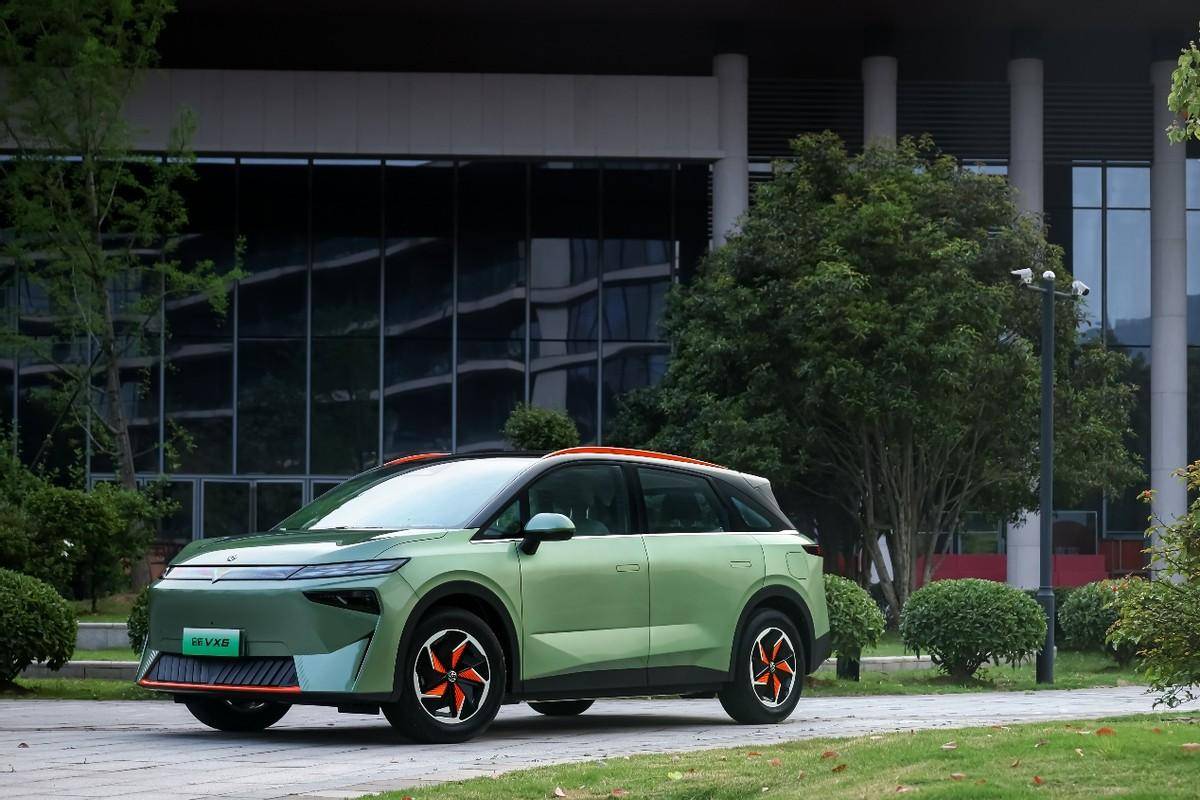 “百變大床”再進階!快樂權益價12.89萬元起,啟辰VX6煥新登場