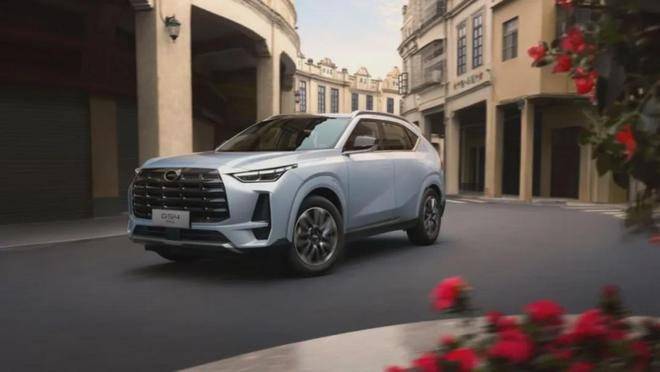 全景天幕+AVDC影子車手,適合工薪階層,10萬元級SUV傳祺GS4 MAX