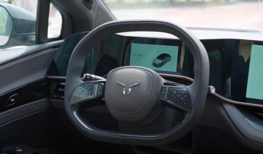 中大型純電轎車紅旗EH7濟南正式上市