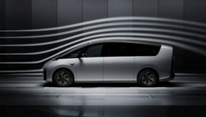 給極氪009光輝一個(gè)機(jī)會,它幫你把埃爾法價(jià)格砍下來