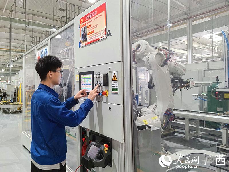 上汽通用五菱靈犀動力1.5T混動發動機量產