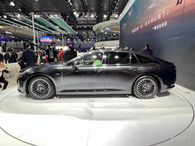 29.9-34.9萬元 豐田皇冠Senda正式上市