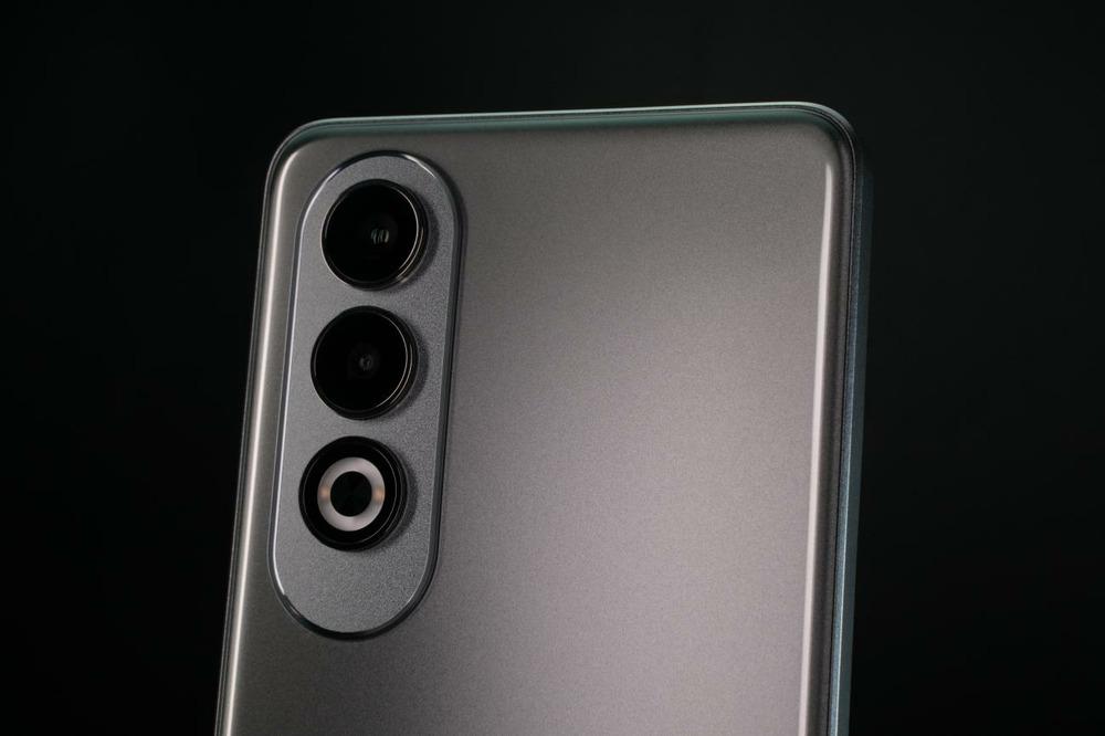 百瓦閃充+超長(zhǎng)續(xù)航體驗(yàn)全面升維:OPPO K12評(píng)測(cè)