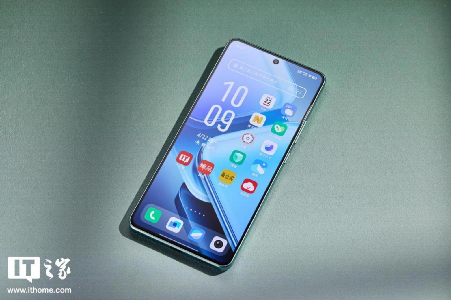 1999元起,卷瘋了!iQOO Z9 Turbo評測:驍龍旗艦芯+6000mAh電池