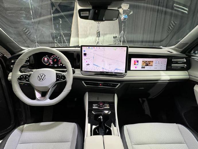 2024北京車展|上汽大眾新一代途觀L Pro亮相,首次配備副駕娛樂屏