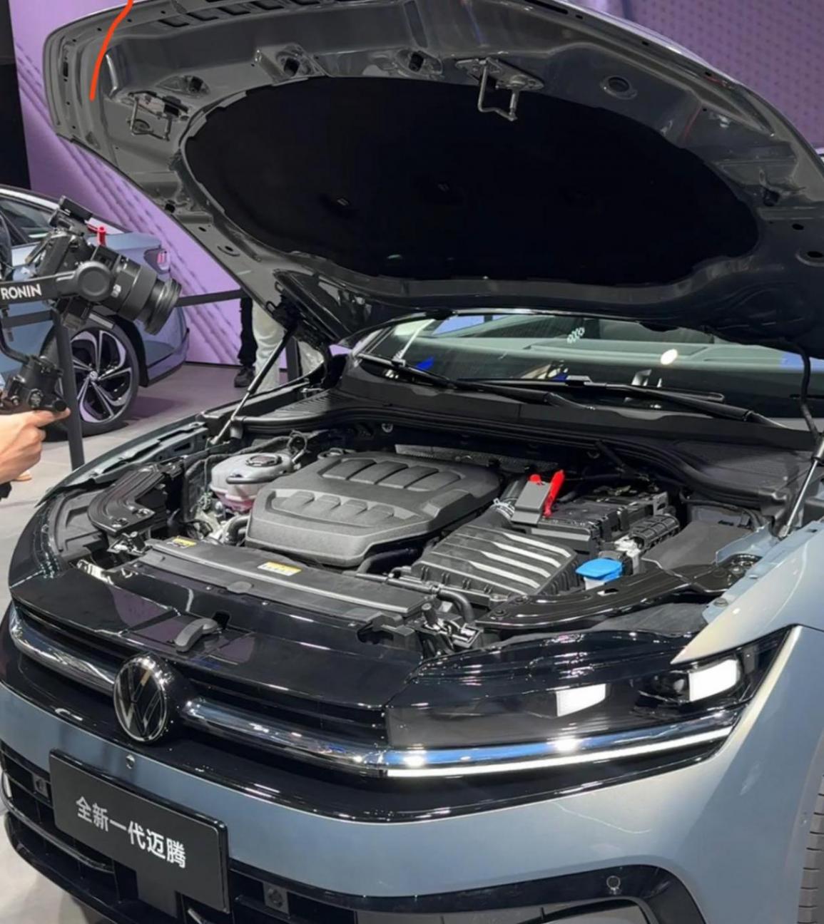 北京車展實拍新一代邁騰B9,帶副駕娛樂屏和大疆無圖智駕