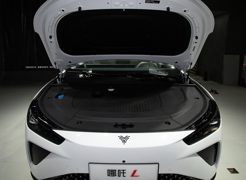 都有性?xún)r(jià)比 15萬(wàn)級(jí)哪吒L和零跑C10增程版如何選?