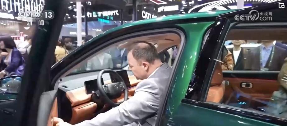 新能源汽車完善產業生態鏈“出海” 憑借技術優勢加快“走出去”