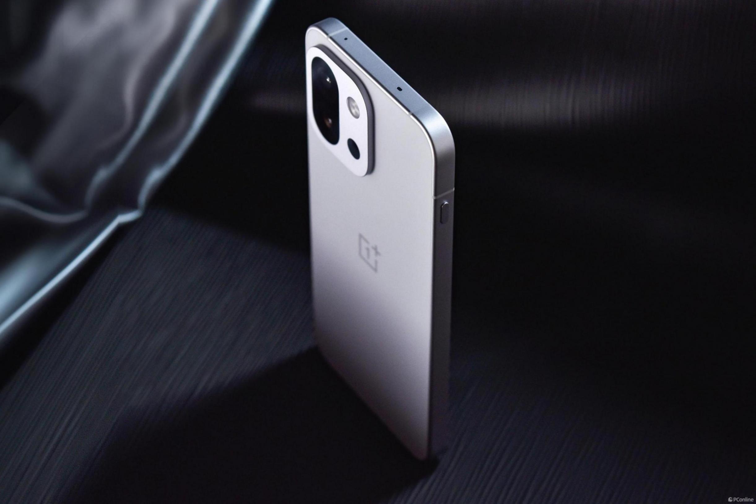 刷新小屏機性能上限!一加 13T游戲表現亮眼