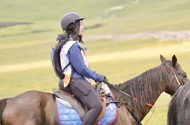 賽程第三日:云端草原上的耐力之戰(zhàn) 溫情與榮耀同框