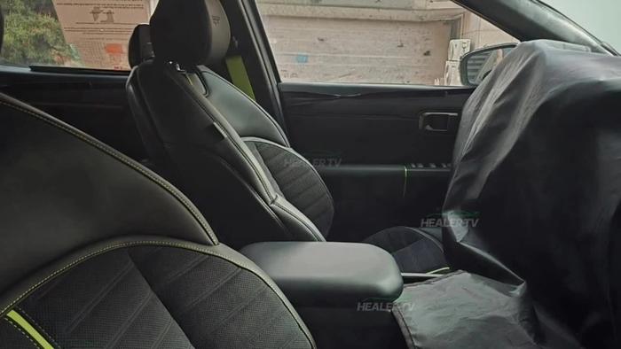 起亞 EV4 GT 內(nèi)飾首曝,雙電機(jī)全輪驅(qū)動(dòng)、19 英寸大輪轂