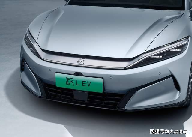 熱門單電機(jī)轎車極限續(xù)航榜出爐:小米SU7的成績(jī)引爭(zhēng)議