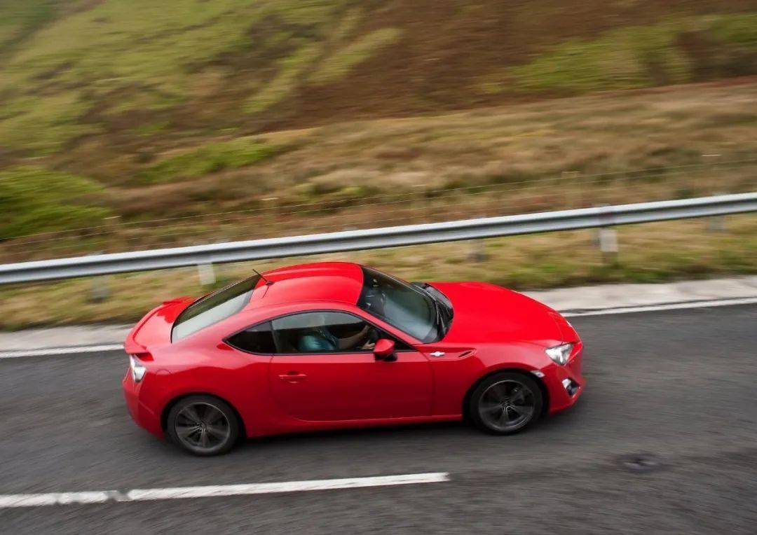為什么豐田86,會讓你有開快車的沖動?