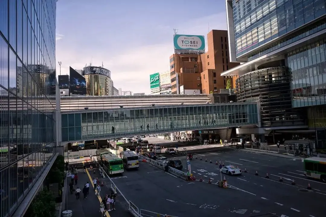 一臺卡片機賣9000塊,理光的草船借了富士的箭 森山大道使用 GR4 拍攝