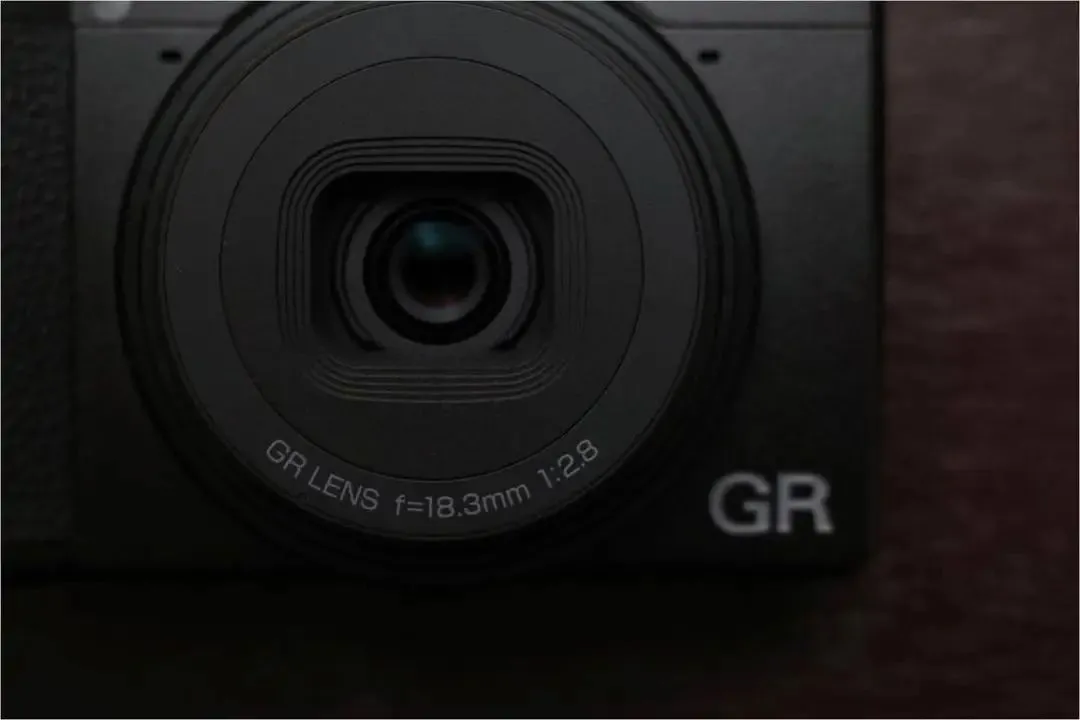 一臺卡片機賣9000塊,理光的草船借了富士的箭