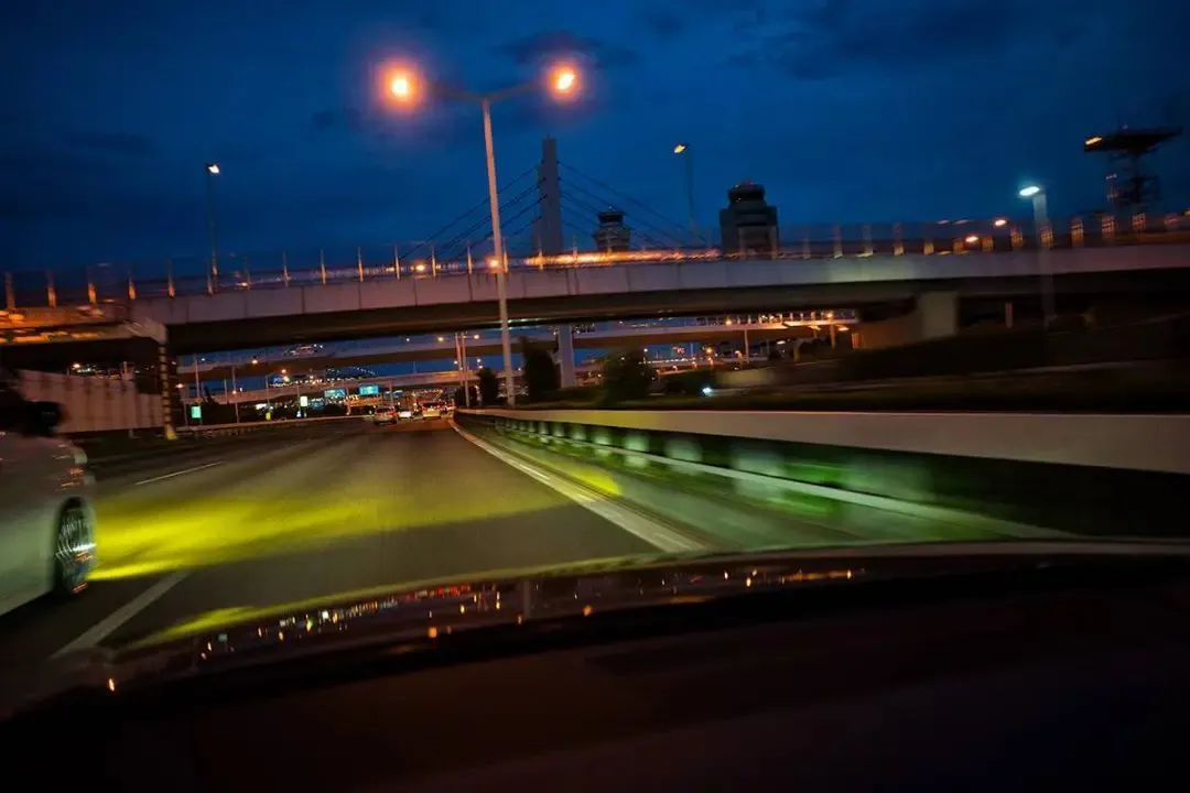 一臺卡片機賣9000塊,理光的草船借了富士的箭 森山大道使用 GR4 拍攝
