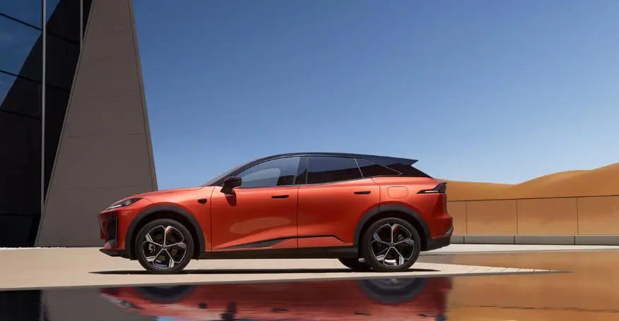 全新深藍S07成都車展亮相 標配自適應懸架與華為智駕 全新深藍S07成都車展亮相 標配自適應懸架與華為智駕