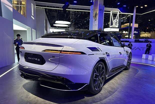 2025成都車展:阿維塔06增程版上市 45度大電池 售價19.49萬起