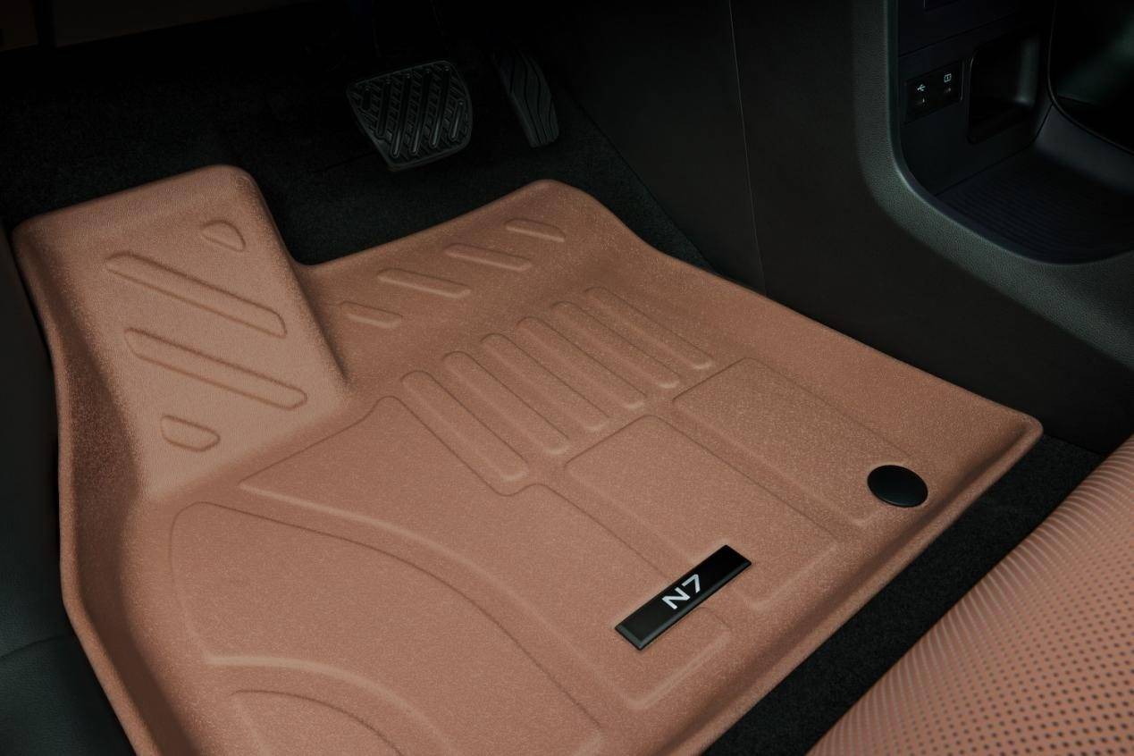 從“玫瑰摩卡新內(nèi)飾”,見證東風(fēng)日產(chǎn)N7為何受女性偏愛