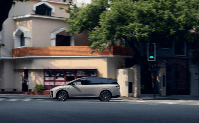 理想二季度營收下滑,預計三季度收入銳減四成?