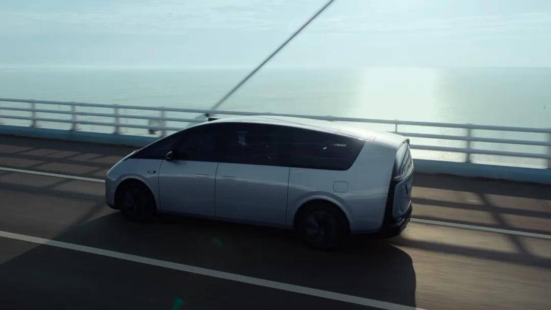 理想MEGA默默拿雙冠,量變背后是質變嗎?