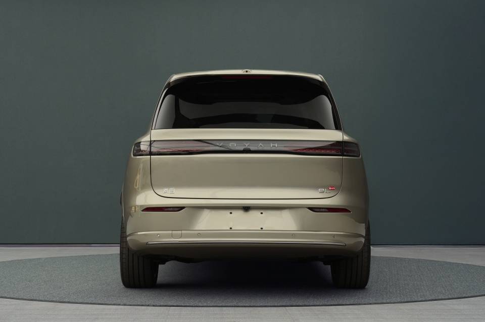 嵐圖泰山官圖發布 搭載華為ADS Ultra四激光雷達