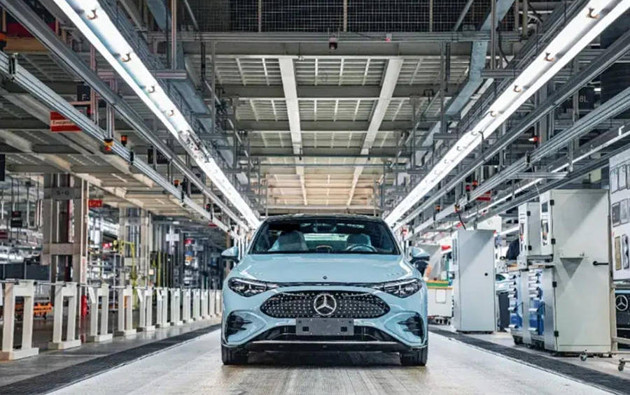 全新奔馳CLA純電版正式下線 800V高壓架構打造/秋季上市