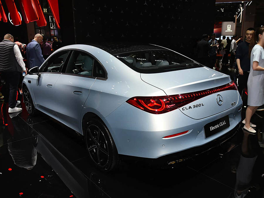 全新奔馳CLA純電版正式下線 800V高壓架構打造/秋季上市