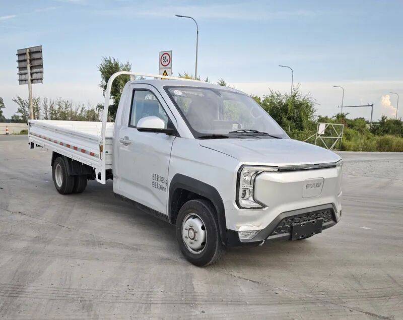 399批新車公告亮點:斯堪尼亞漢字Logo/Deepway平頭車/解放小卡吸睛