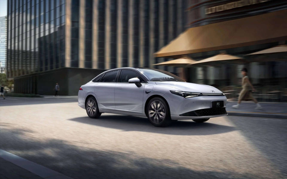 充電速度堪比加油,電動(dòng)車馬上“無(wú)敵”了?大城市車主怕笑不出來(lái)