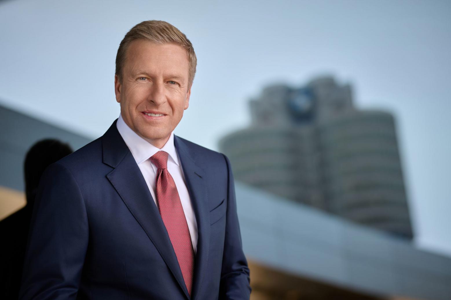 新世代是寶馬集團(tuán)史上最具前瞻性的戰(zhàn)略項(xiàng)目,標(biāo)志著在設(shè)計(jì)、科技和用戶(hù)體驗(yàn)上實(shí)現(xiàn)巨大飛躍 齊普策:中國(guó)是行業(yè)技術(shù)競(jìng)賽的決勝場(chǎng),新世代將智能駕趣提至新高度