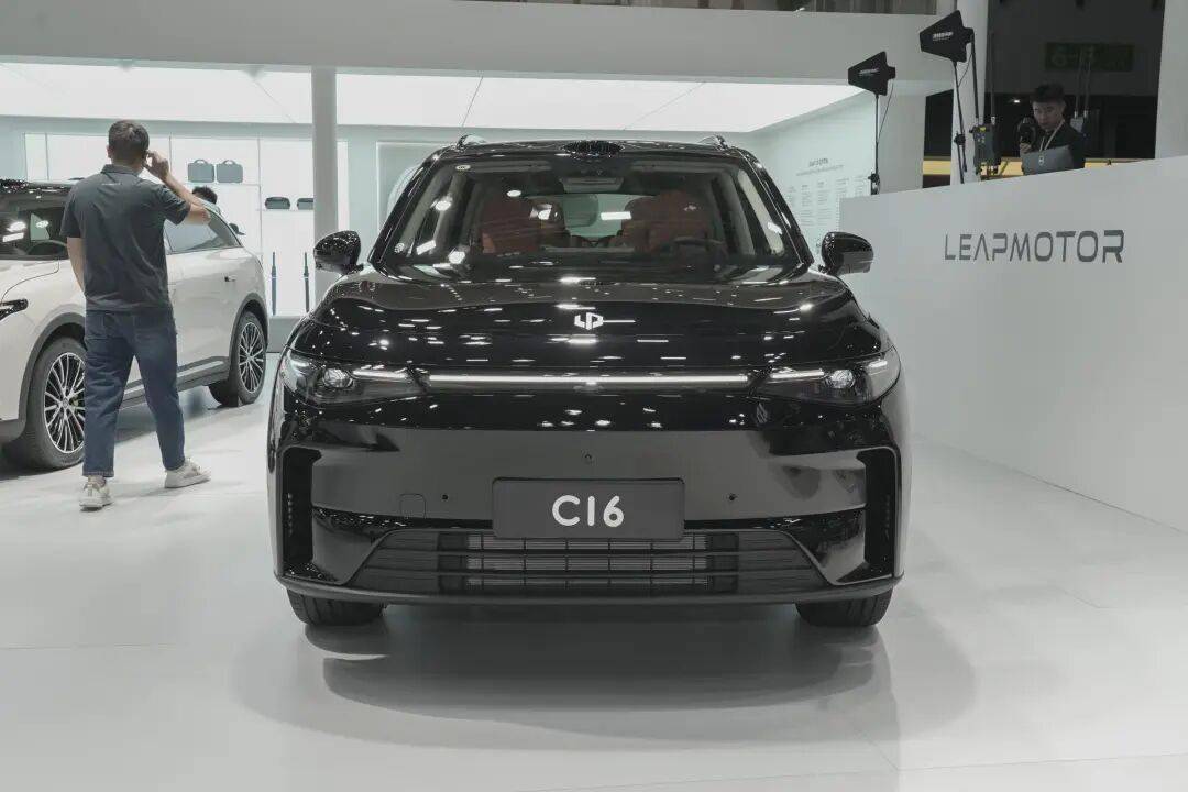 榜單出爐!小米汽車YU7飆升第一