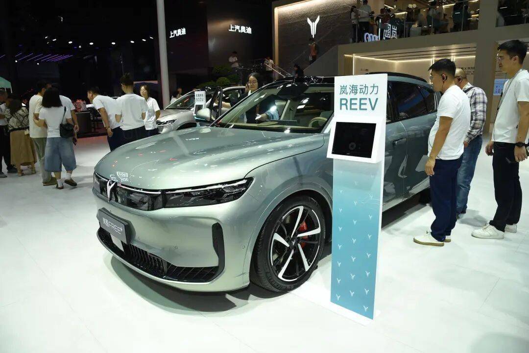 榜單出爐!小米汽車YU7飆升第一