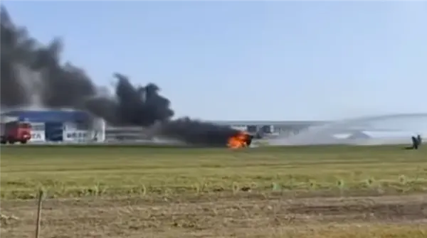 長春航展兩臺(tái)飛行器相撞墜機(jī) 小鵬匯天回應(yīng):間距不足引發(fā)接觸 長春航展兩臺(tái)飛行器相撞墜機(jī) 小鵬匯天回應(yīng):間距不足引發(fā)接觸