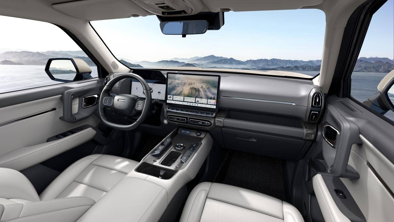 煥新價10.98萬起 全家出行好伙伴 哈弗大狗PLUS上市