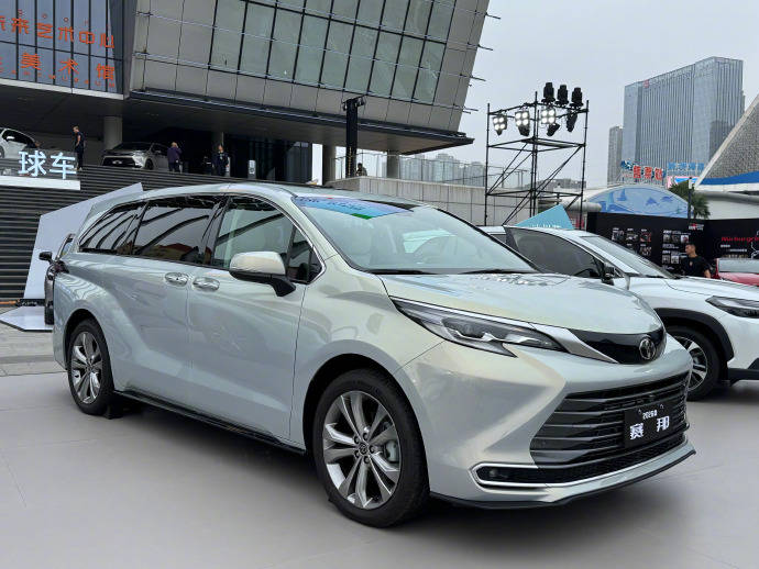 沒冰箱也很多人買?2026 款賽那 26.98 萬起,到底升級了啥