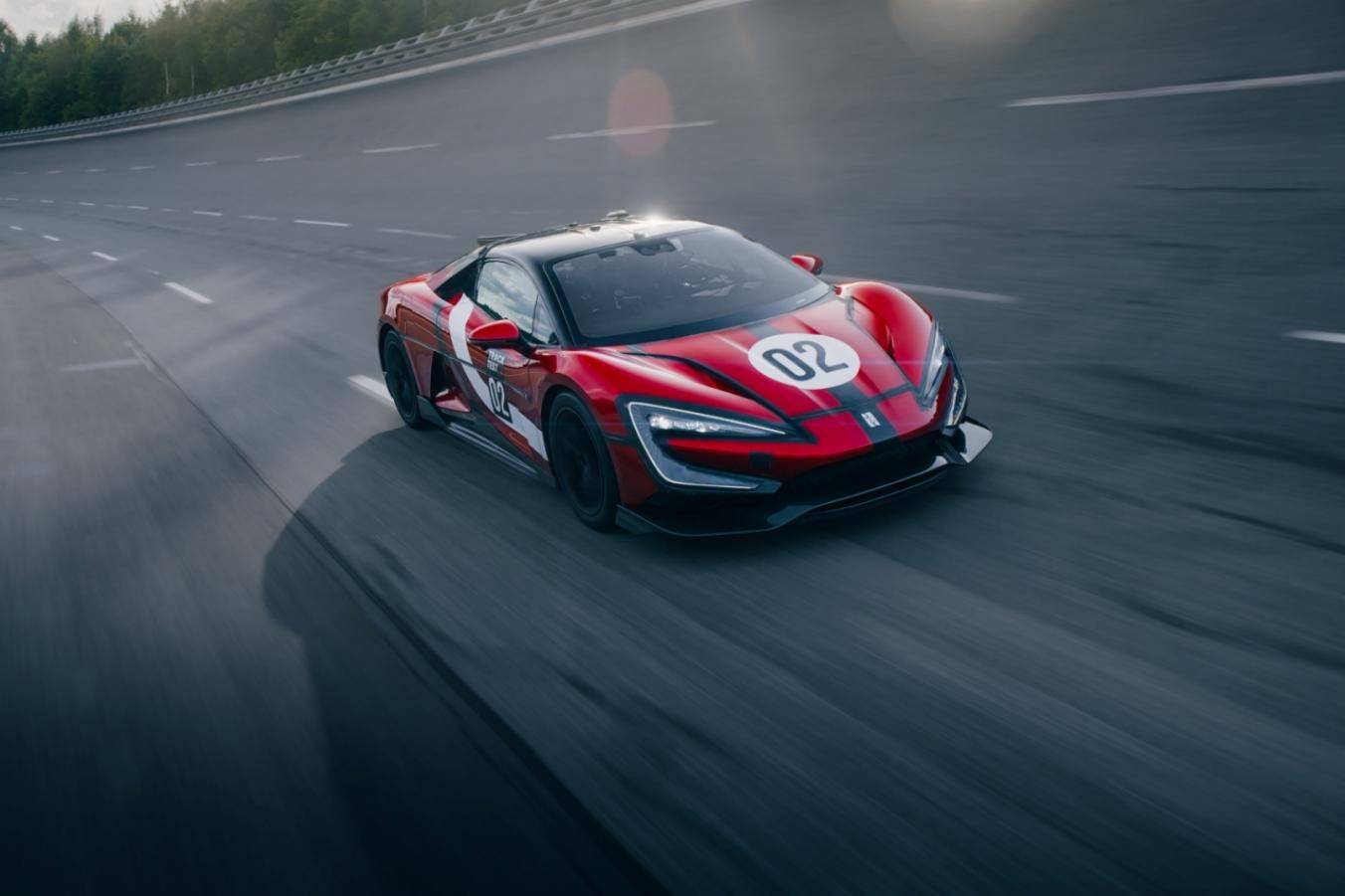 仰望U9賽道特別版車型定名為仰望U9 Xtreme(簡稱仰望U9X),全球限量發售30臺