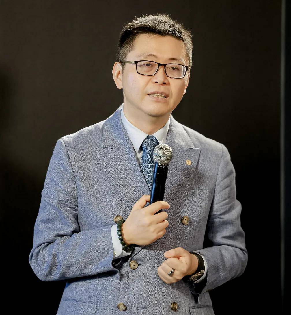 絕地求生“藍蓮花”|論一個超跑的自我修養