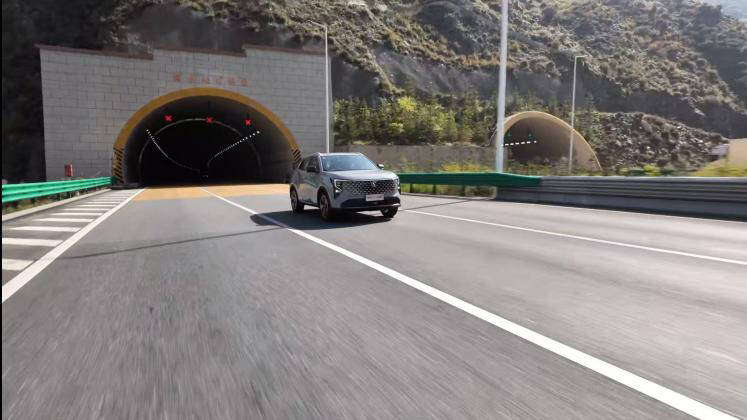 試駕長安CS55 PLUS:新能源時代下的爆款油車