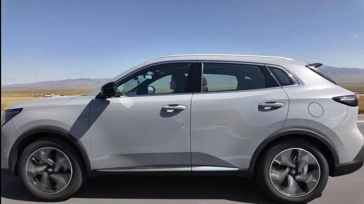 試駕長安CS55 PLUS:新能源時代下的爆款油車