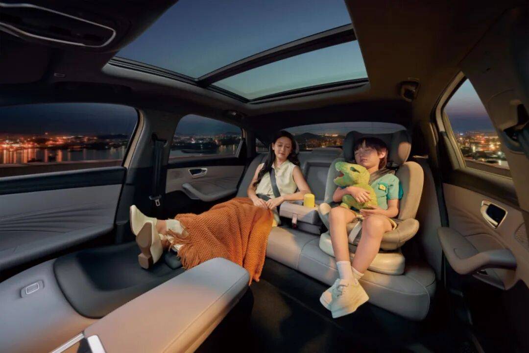 榮威M7 DMH,讓混動(dòng)家轎從“將就”變成“講究”