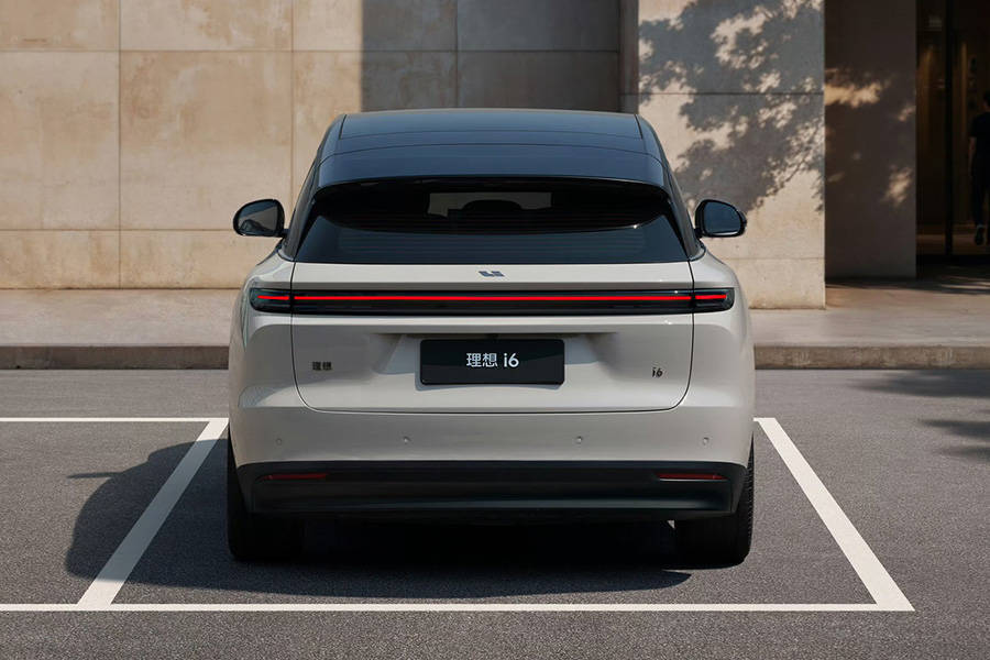 續航720km/后驅單電機 理想i6上市指導價24.98萬元