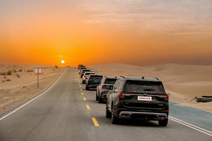 以“探險(xiǎn)”之名,向沙海問路!福特探險(xiǎn)者“死亡之海”塔克拉瑪干全場(chǎng)景穿越