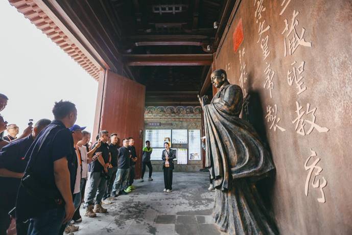 以“探險(xiǎn)”之名,向沙海問路!福特探險(xiǎn)者“死亡之海”塔克拉瑪干全場(chǎng)景穿越