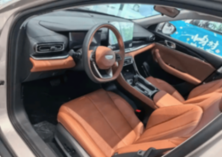 第5代帝豪實車首曝!1.5T+魅族車機能否超越同級?